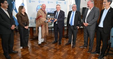 Tucumán impulsa la producción de café con un acuerdo estratégico con Cabrales S.A.