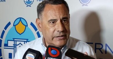 Amado confirmó el pago del aguinaldo para los estatales en junio