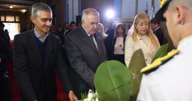 Jaldo encabezó el homenaje por el 216° aniversario del nacimiento de Alberdi