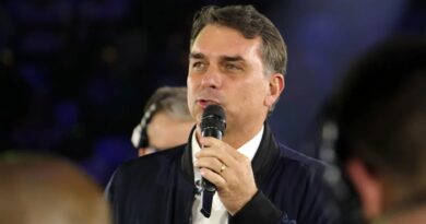 Flavio Bolsonaro superó a Lula por dos puntos y Brasil elegirá Presidente en segunda vuelta el 25 de octubre